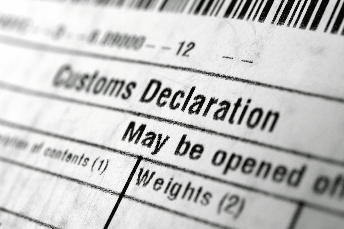 Canada Border Services Agency customs clearance guide explaining duties, Canada import tariffs by country, and the role of Canada customs brokers.